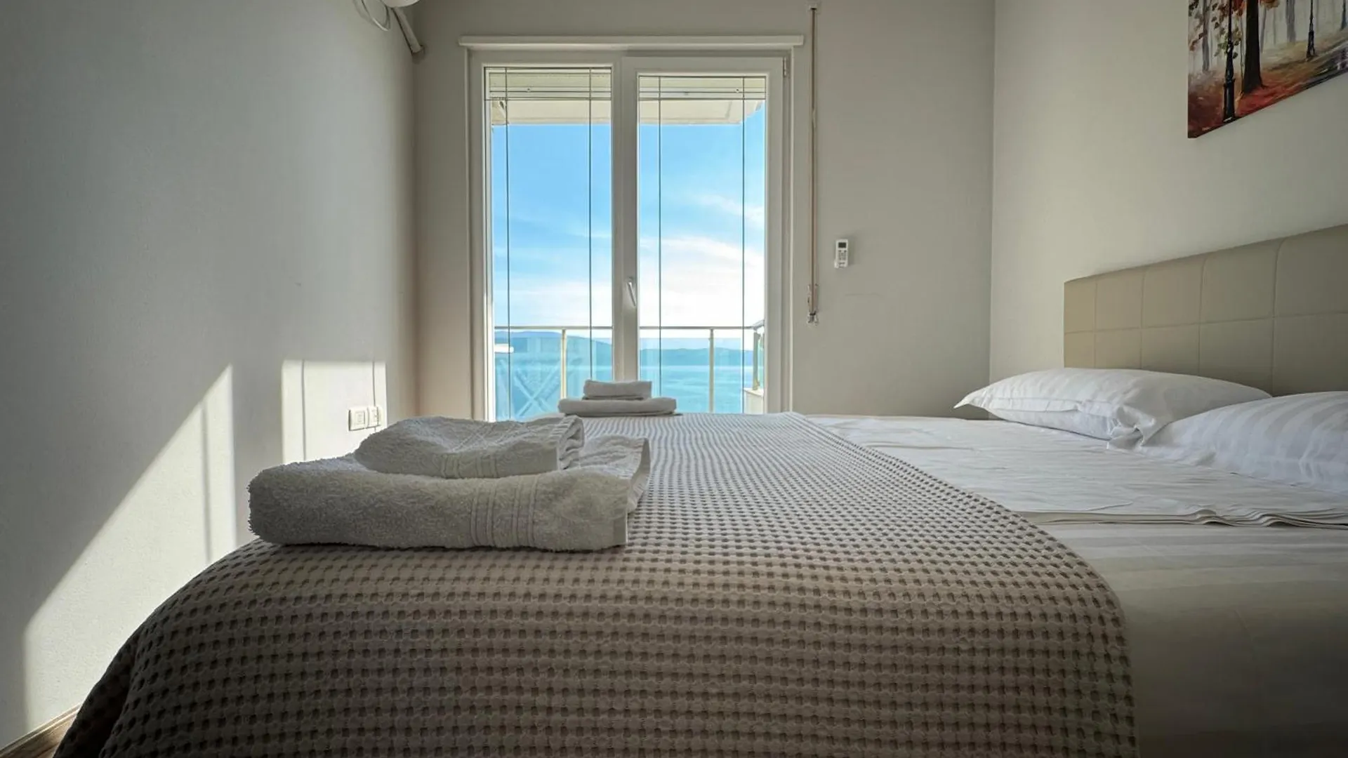Nuna Hotel & Apartments Vlore 4*,  Albania