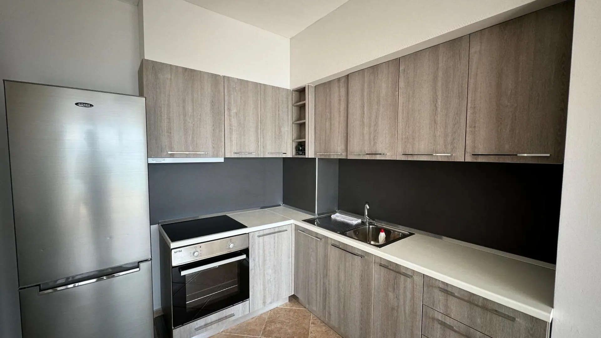 Nuna Hotel & Apartments Vlore