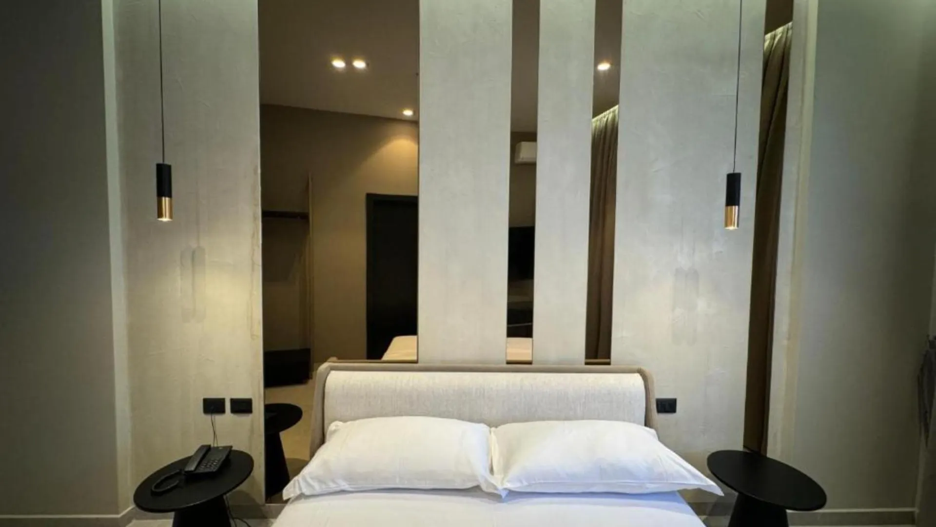 Nuna Hotel & Apartments Vlore 4*,  Albania