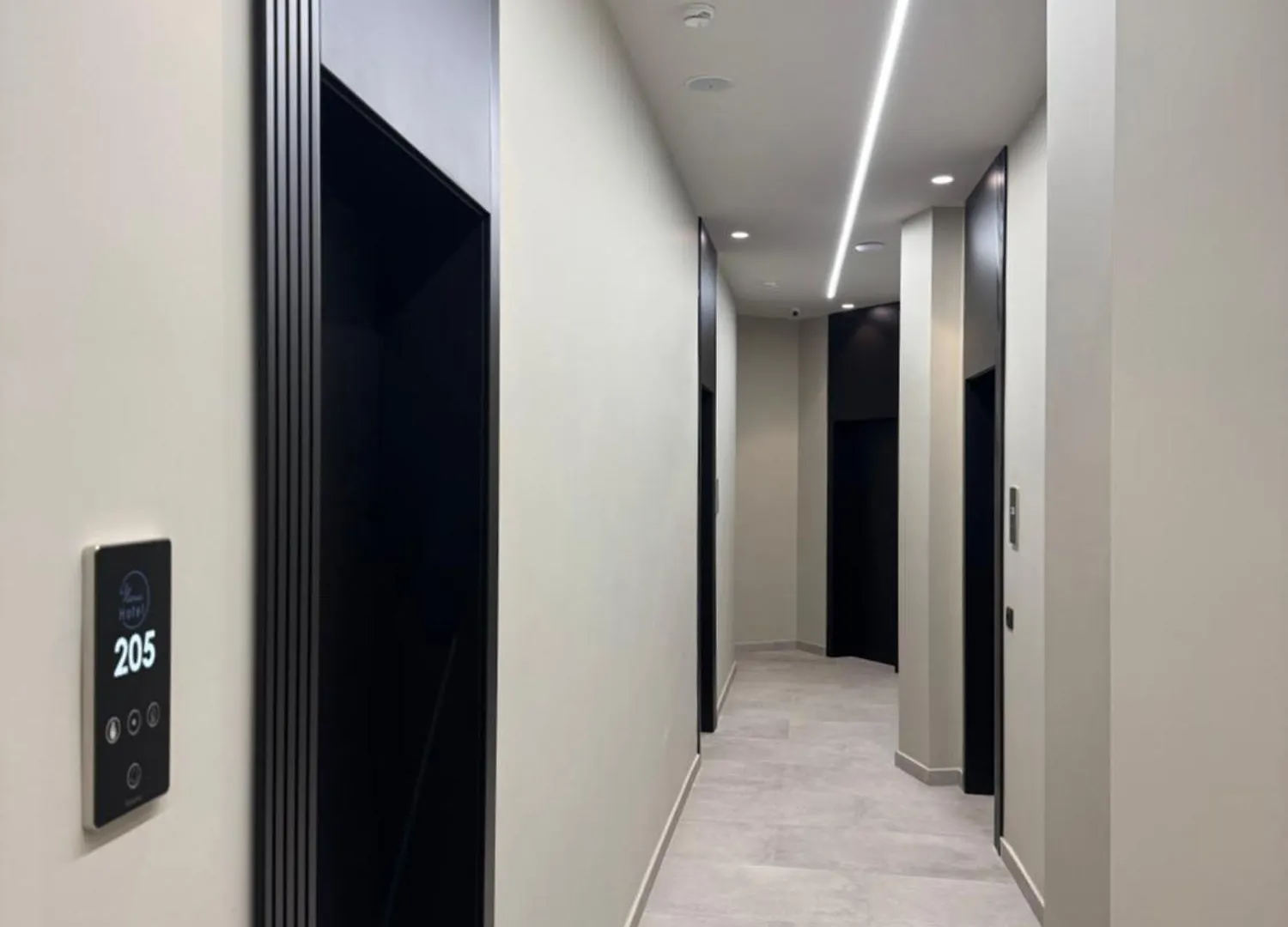 Nuna Hotel & Apartments Vlore 4*,  Albania