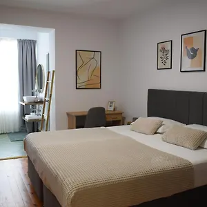 feels-like-home-studio-apartment.hotels-in-tirana.com/